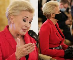 Uzbrojona w maseczkę i rękawiczki Agata Duda przemawia na gali Lodołamacze 2020. Zadała szyku? (ZDJĘCIA)
