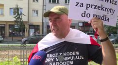 Zwolennicy i przeciwnicy Tuska przed prokuraturą