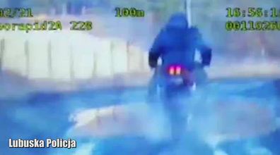 Pościg policjantki za motocyklistą. Mężczyzna miał sporo na sumieniu