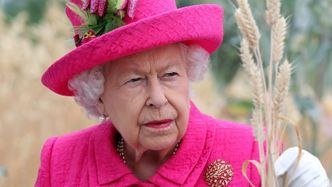 Królowa Elżbieta II chroni się przed koronawirusem z pomocą... 22-OSOBOWEJ SŁUŻBY?!