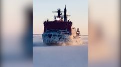 Potężny lodołamacz Jamał o napędzie atomowym w akcji. Nagranie z Arktyki