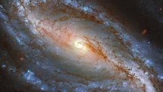 Niezwykła galaktyka NGC 613. Nowe zdjęcia z teleskopu Hubble'a