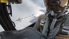 Myśliwiec F-15 w akcji. Niszczenie celu uchwycone na wideo
