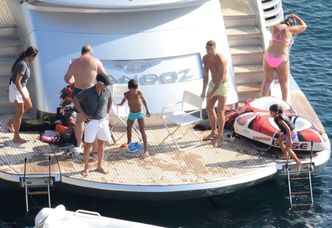 Ronaldo i Messi odpoczywają na jachtach na Ibizie (ZDJĘCIA)