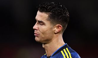 Kibice wspierają Cristiano Ronaldo, który stracił nienarodzonego syna. Wzruszający moment podczas meczu Manchesteru United z Liverpoolem