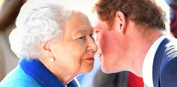 Królewski biograf ujawnił OSTATNIE ŻYCZENIE królowej Elżbiety II. Miało dotyczyć Harry'ego...