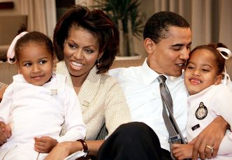 Tak dorastały córki Obamy. Zobaczcie, jak zmieniły się Sasha i Malia (ZDJĘCIA)