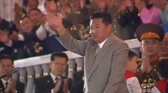 Odmieniony Kim Dzong Un na paradzie w Korei Północnej. Przywódca stracił dużo na wadze