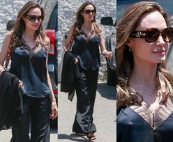 Wątła Angelina Jolie spaceruje w jedwabnej piżamce (ZDJĘCIA)
