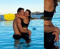 Wtulona w Roberta Anna Lewandowska pluska się w basenie z dryfującym butem w tle (FOTO)