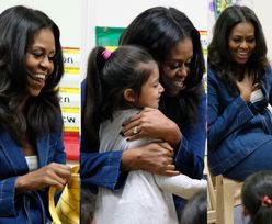 Dżinsowa Michelle Obama czyta dzieciom bajki (ZDJĘCIA)