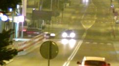 Groźny wypadek w Tomaszowie Lubelskim. Monitoring nagrał akcję na skrzyżowaniu
