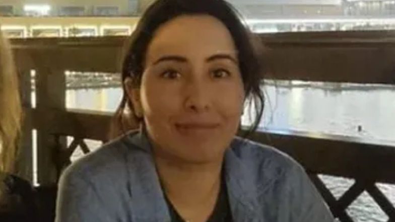 Porwana i więziona córka szejka Dubaju pozuje na hiszpańskim lotnisku. Udało się jej odzyskać wolność? (FOTO)