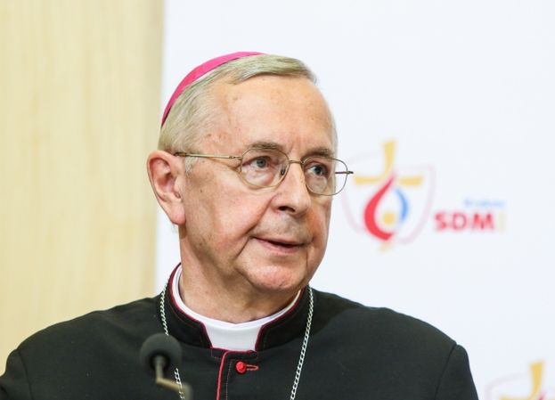 Arcybiskup Gądecki apeluje o ukaranie księdza, który gwałcił 13-latkę! "To więcej niż czyn niegodziwy"