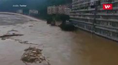 Kraj pod wodą. Wielkie powodzie w Chinach