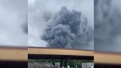 Potężna eksplozja w Wielkiej Brytanii. Ogień trawi teren zakładu przemysłowego w środkowej Anglii
