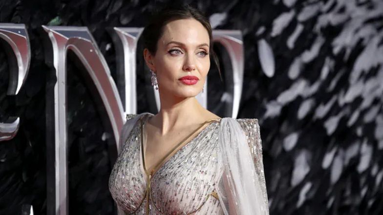 Angelina Jolie chce odwołać sędziego. Co ją tak zirytowało?