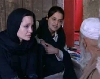 Angelina Jolie prosi o pomoc dla uchodźców! (WIDEO)