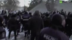 Zamieszki w Kiszyniowie przed mołdawskim parlamentem