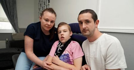 Oskarżyli ich o znęcanie się nad 15-letnim synem. Uraz był wynikiem groźnego niedoboru