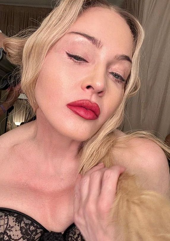 Madonna już tak nie wygląda! Gwiazda pokazała kolejną, NOWĄ TWARZ (FOTO)