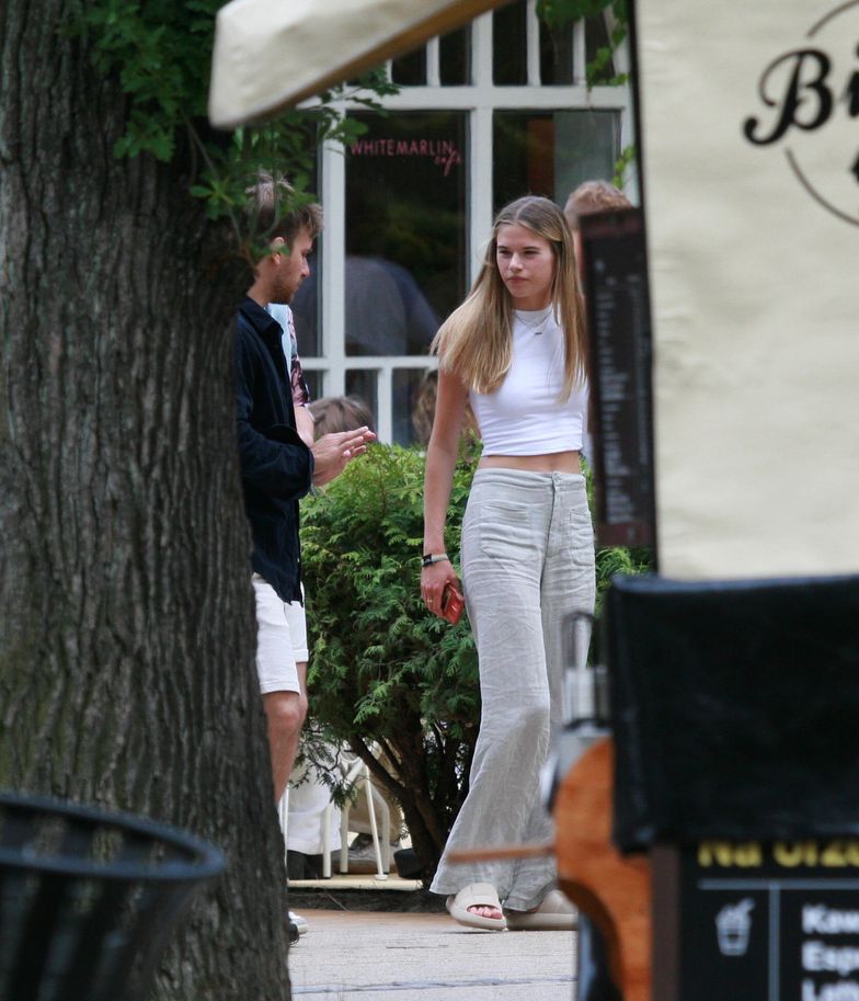 Maciej Musiał z partnerką