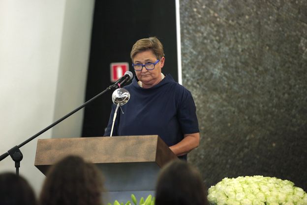Magdalena Środa ostro o wypadku, w którym zginął syn Sylwii Peretti. "Dobrze, że nikogo nie zabili tylko siebie. Mogli wpaść na NIEWINNYCH LUDZI"