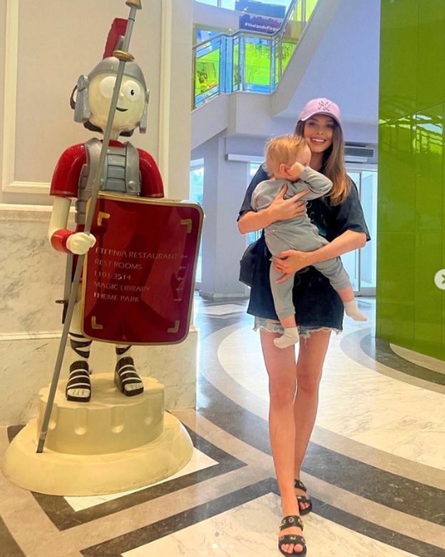 Joanna Opozda publikuje nowe zdjęcie z synem, nawiązując przy okazji do Dnia Ojca: "To święto każdej SAMODZIELNEJ MAMY"