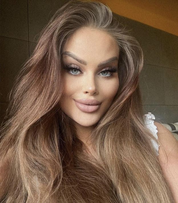 Ewel0na zaprezentowała "nową twarz". Fani apelują o rozwagę: "Robisz sama sobie KRZYWDĘ" (FOTO)