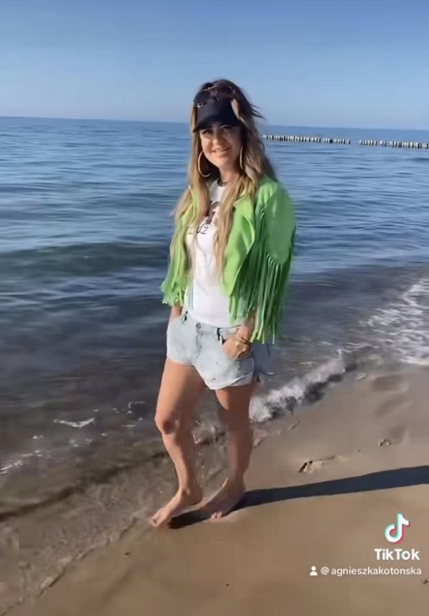 Agnieszka Kotońska opublikowała zdjęcie w skąpym bikini. Internauci są zachwyceni: "FORMA ŻYCIA" (FOTO)