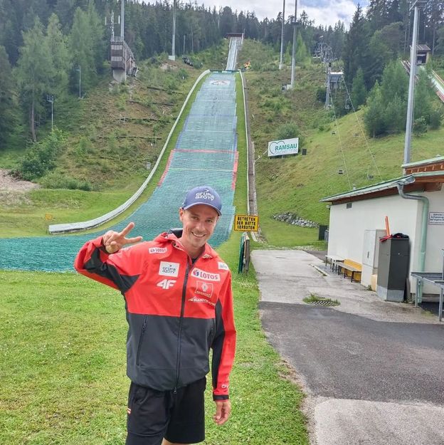 Jakie wykształcenie ma Piotr Żyła? Wielu może być zaskoczonym jego naukowym osiągnięciem