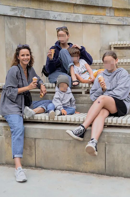 Życie miłosne Moniki Mrozowskiej: czwórka dzieci z trzema mężczyznami, ślub "na szybko" i niespodziewane rozstania