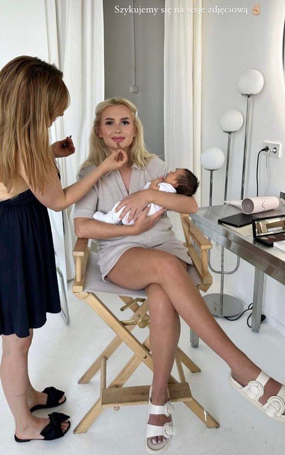 Wersow wróciła do pracy po ciąży. Zabrała ze sobą córkę (FOTO)