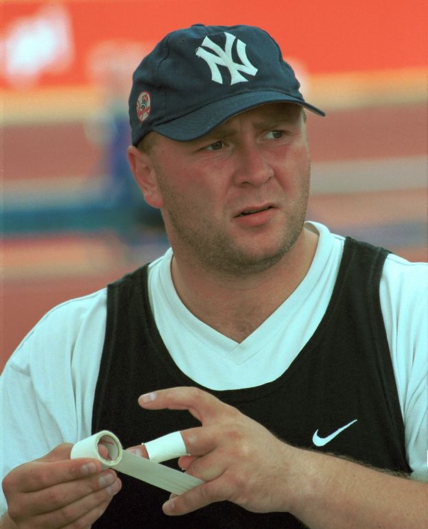 Mistrz olimpijski krótko i na temat w sprawie Roberta Karasia: "TO PÓŁGŁÓWEK! Bronią go inne półgłówki"