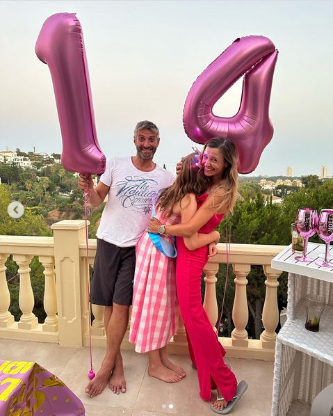 Tak wyglądały 14. urodziny starszej córki Koroniewskiej i Dowbora. Do Hiszpanii zawitała nawet babcia Janiny (ZDJĘCIA)