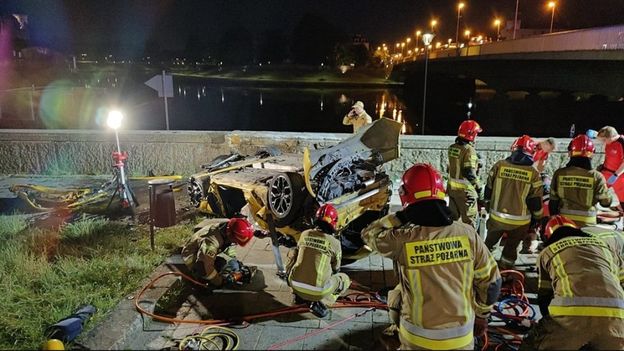Wypadek syna Sylwii Peretti. Kraków zamierza domagać się ZWROTU KOSZTÓW naprawy uszkodzonego muru. Padły kwoty