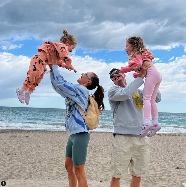 Anna Lewandowska UKRYWAŁA drogie torebki przed... paparazzi! Robertowi się to nie podobało: "Co ty wyprawiasz?!"