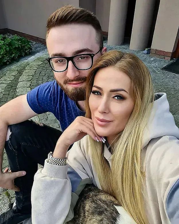 Wypadek syna Sylwii Peretti. Kraków zamierza domagać się ZWROTU KOSZTÓW naprawy uszkodzonego muru. Padły kwoty