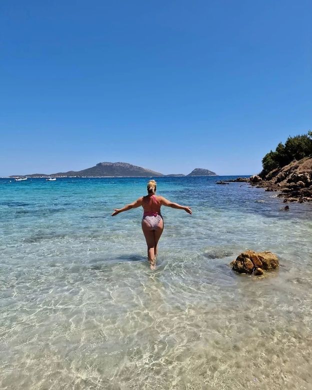 Katarzyna Skrzynecka pozuje w bikini i apeluje do fanek: "Grubsza wcale nie musi oznaczać NIEAPETYCZNA" (FOTO)