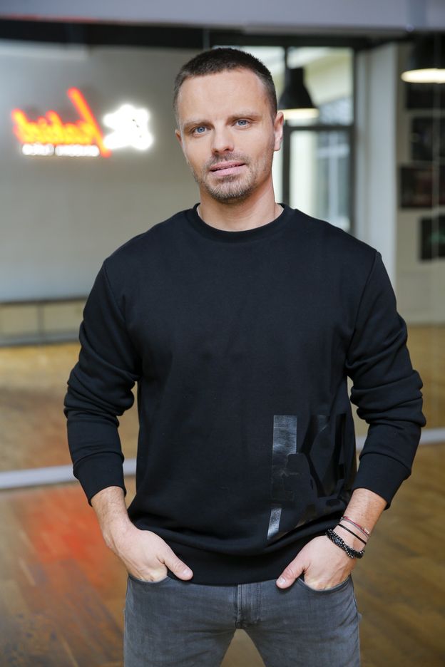 Marcin Hakiel reaguje na stwierdzenie internautki, że Katarzyna Cichopek "URODĄ NIE GRZESZY"