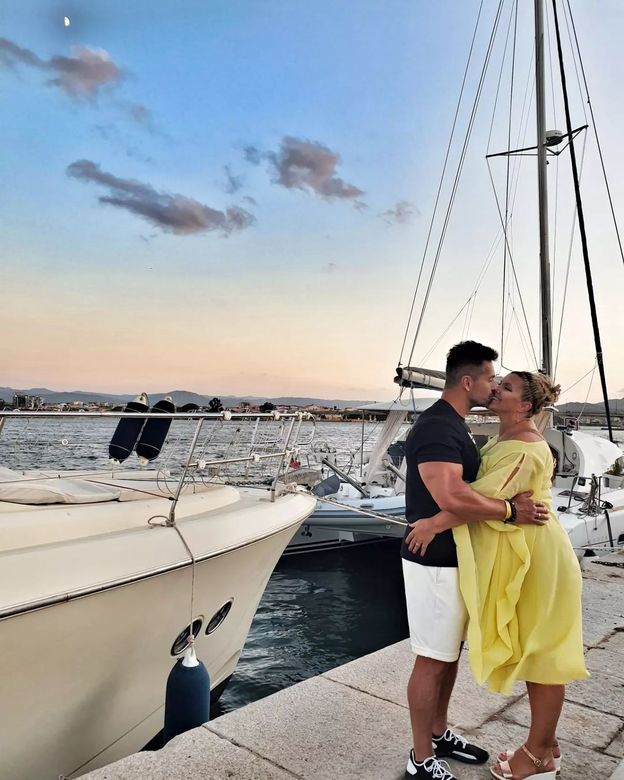 Katarzyna Skrzynecka pozuje w bikini i apeluje do fanek: "Grubsza wcale nie musi oznaczać NIEAPETYCZNA" (FOTO)