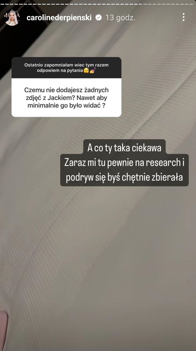 Caroline Derpienski odpowiada WŚCIBSKIEJ "fance", dlaczego nie pokazuje zdjęć UKOCHANEGO: "A co ty taka ciekawa..."