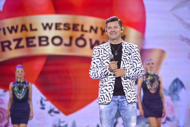 Internauci MIAŻDŻĄ Festiwal Weselnych Przebojów: "ŻENADA". Dostało się też Zenkowi Martyniukowi...