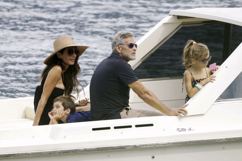 Meet George and Amal Clooney’s twins. Now they are six. So lovely ...