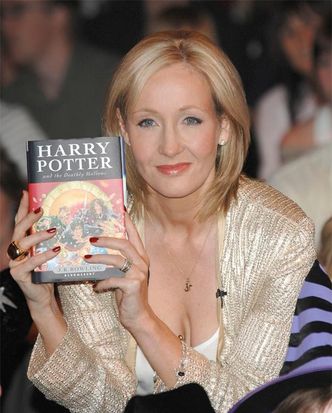 Joanne Rowling zarobiła w tym roku 34 miliony funtów! To i tak dwa razy mniej niż rok temu...