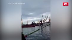 Wypadek w stoczni. Nagranie z żurawia