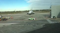 Na lotnisku w Bolonii samoloty prowadzi lamborghini huracan