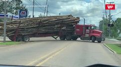 Próbował zawrócić wielką ciężarówkę. Przekomiczne nagranie z amerykańskiej drogi