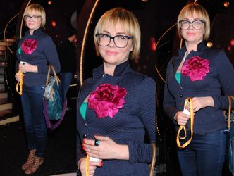Zapomniana Weronika Marczuk wraca na stołeczne salony z wielkim kwiatem na piersi