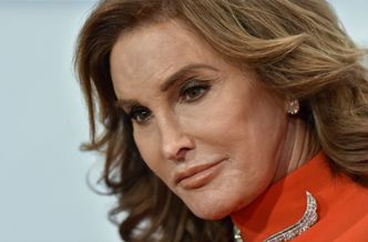 67-letnia Caitlyn Jenner zdecydowała się na kolejne operacje plastyczne...